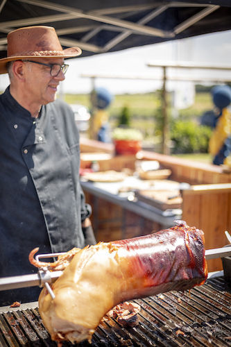 Barbecue en buffet in Asten Henk Aarts Barbecue & Buffet Barbecue en buffet in Asten Henk Aarts Barbecue & Buffet